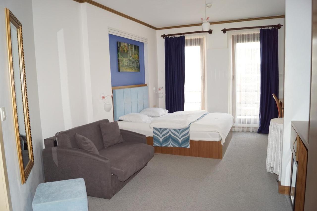 Fly Inn Hotel Lounge Machelen Экстерьер фото