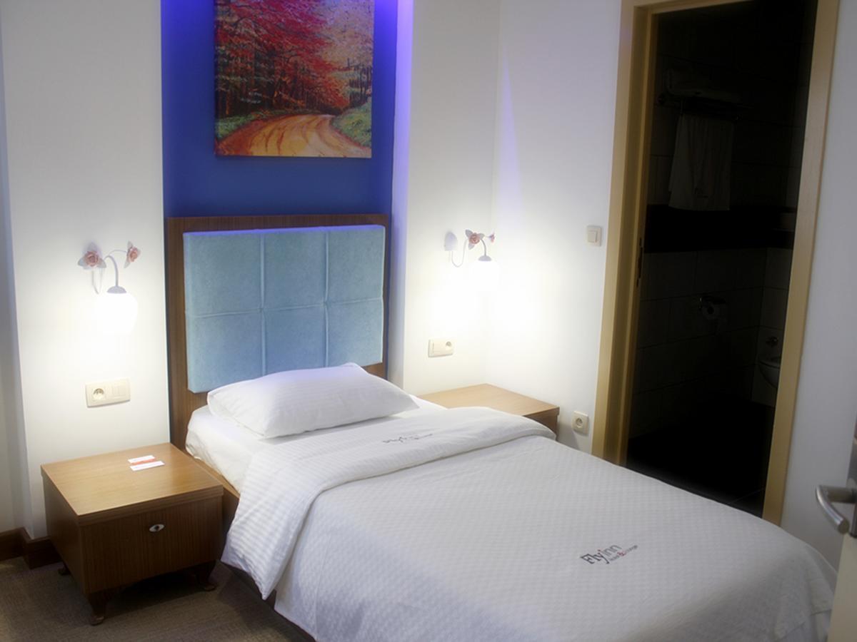 Fly Inn Hotel Lounge Machelen Экстерьер фото